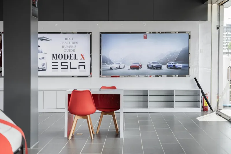 Showroom Reckoning: How the Rise of Direct EV Sales Is Rewriting the Rules of American Auto Retail